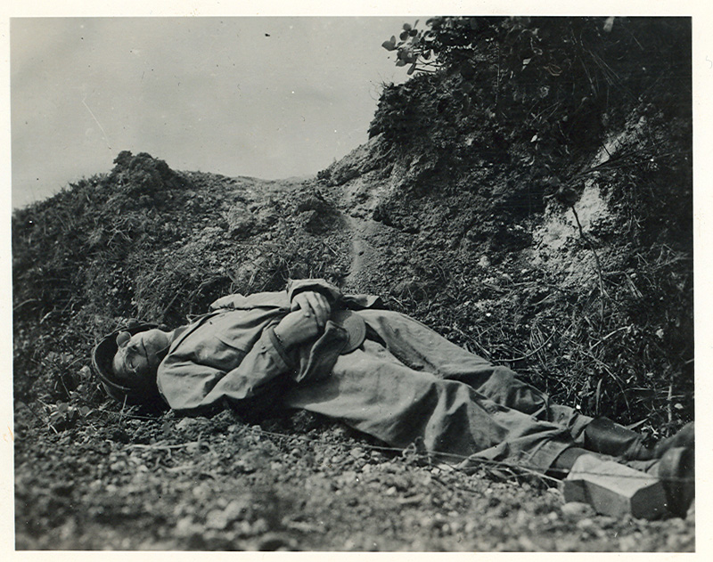 Journalist Ernie Pyle shortly after being killed on Ie Shima, 18 Apr 1945