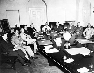 Song Ziwen, Halifax, Winston Churchill, Franklin Roosevelt, Ernest King, and others at the Arcadia Conference, Washington DC, United States, Dec 1941-Jan 1942
