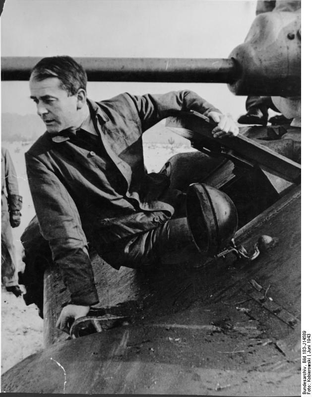 Speer inspecting a captured Russian T-34 tank, 28 Jun 1943