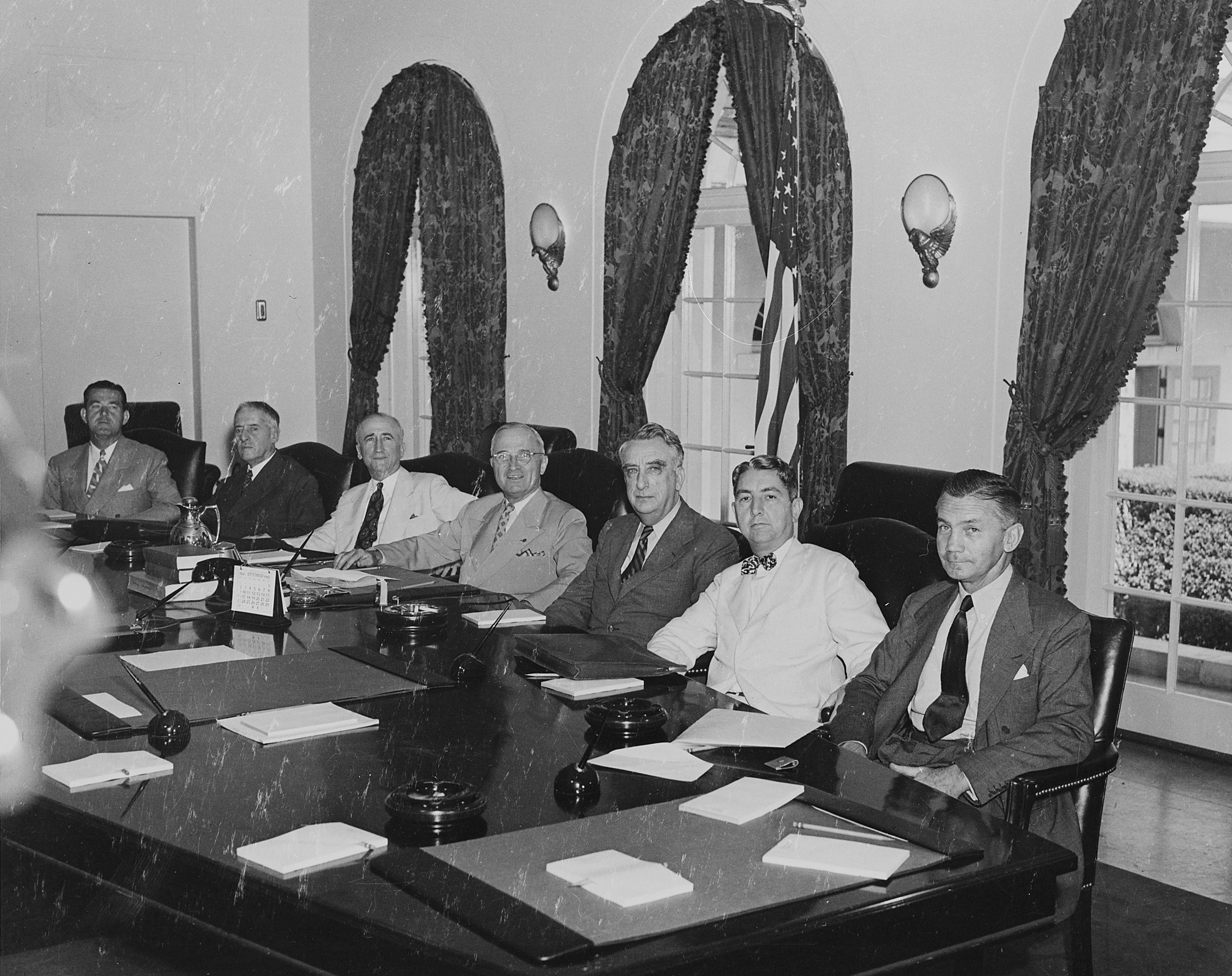 US President Harry Truman with his cabinet, White House, Washington DC, United States, 10 Aug 1945, photo 2 of 5