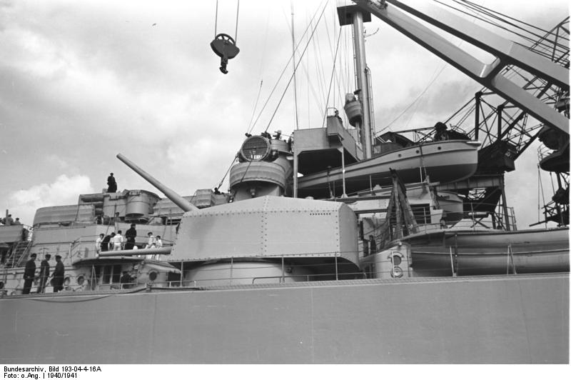 Battleship Bismarck's 10.5cm anti-aircraft gun turret, 1940-1941