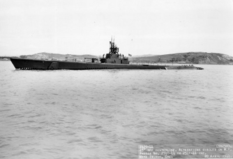 USS Flier at Mare Island Naval Shipyard, Vallejo, California, United States, 20 Apr 1944, photo 2 of 4
