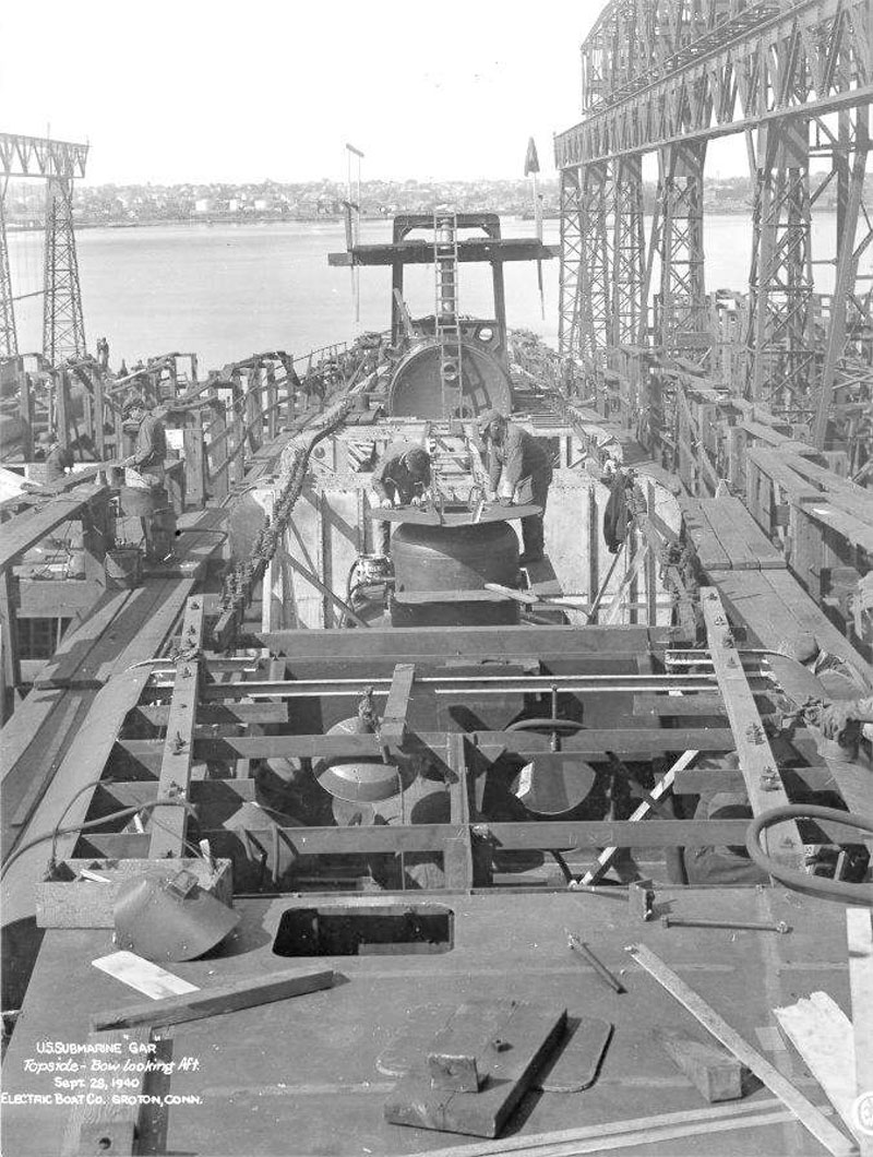 Submarine Gar under construction, Groton, Connecticut, United States, 28 Sep 1940, photo 2 of 2; topside bow view looking aft