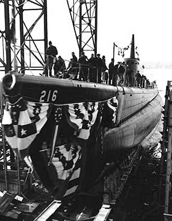 Launching of USS Grunion, 22 Dec 1941