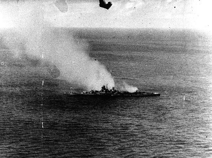 Mikuma burning and sinking, 6 Jun 1942