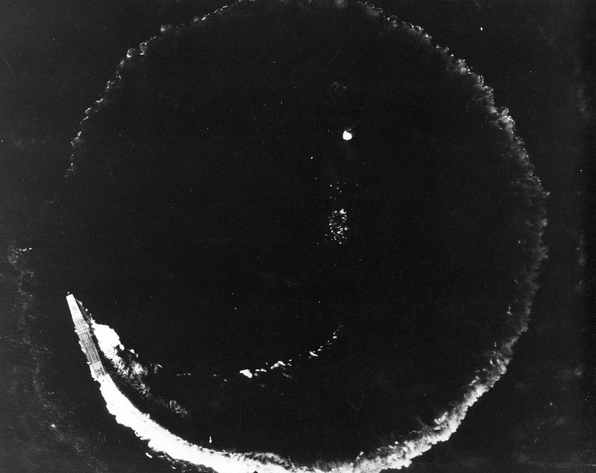 Soryu circled while under attack by B-17 bombers, shortly after 0800, 4 Jun 1942