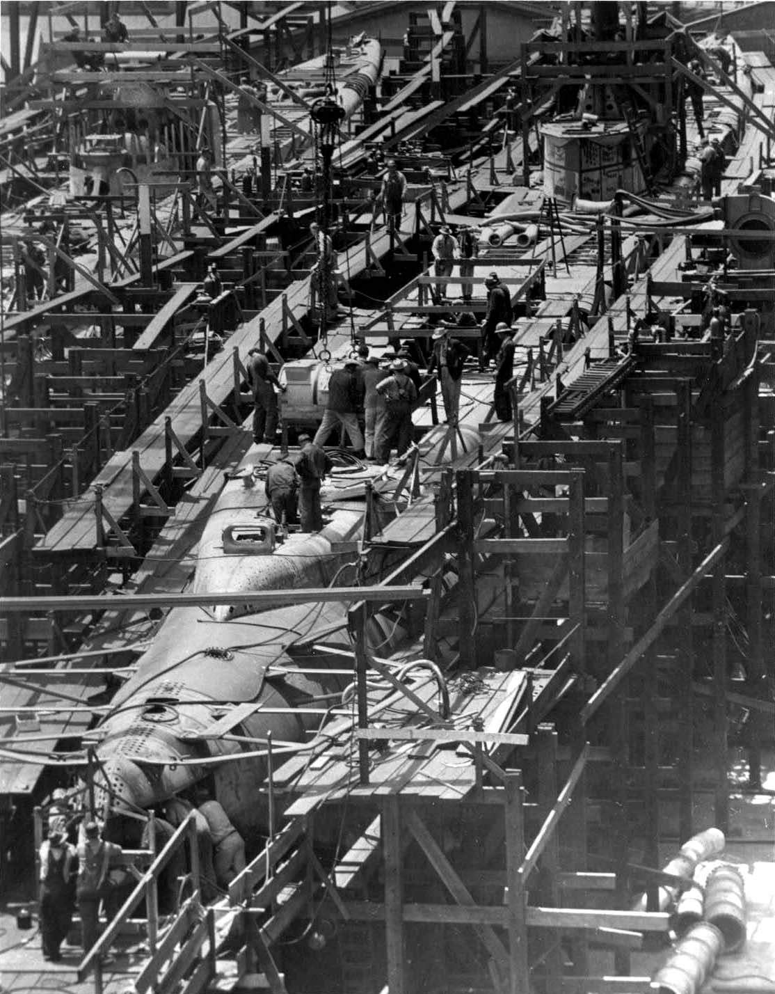 Tang (left) and Tilefish (right) under construction at Mare Island Navy Yard, Vallejo, California, United States, 1 Jul 1943, photo 1 of 3