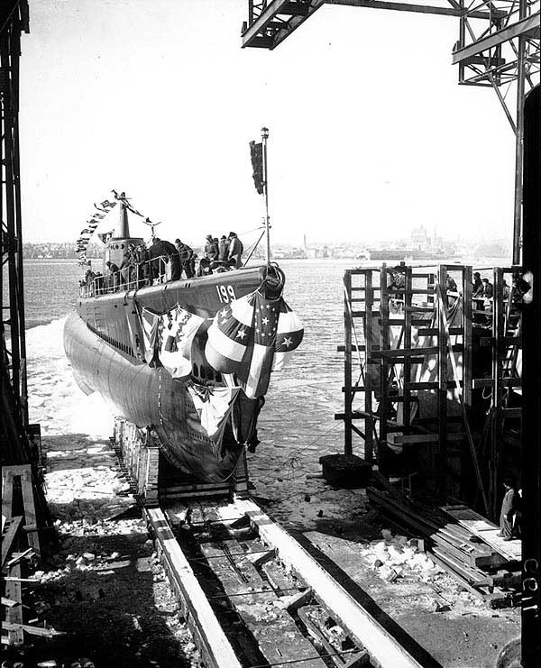 Launch of submarine Tautog, 27 Jan 1940