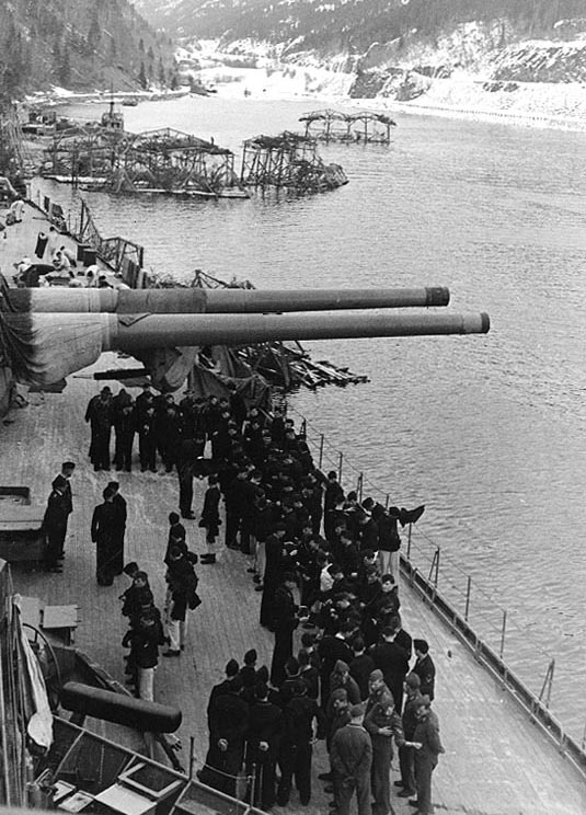 Men aboard Tirpitz