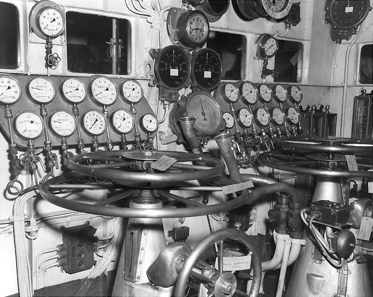 Yukikaze's engine control room, 26 May 1947