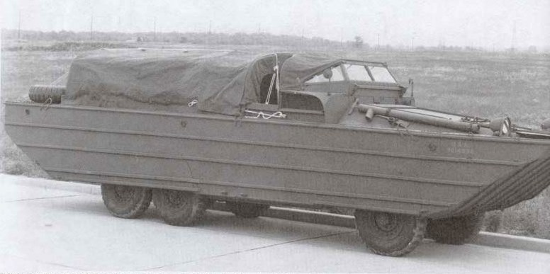Side view of a later DUKW variant (sloped windshield; right-mounted spare tire), date unknown