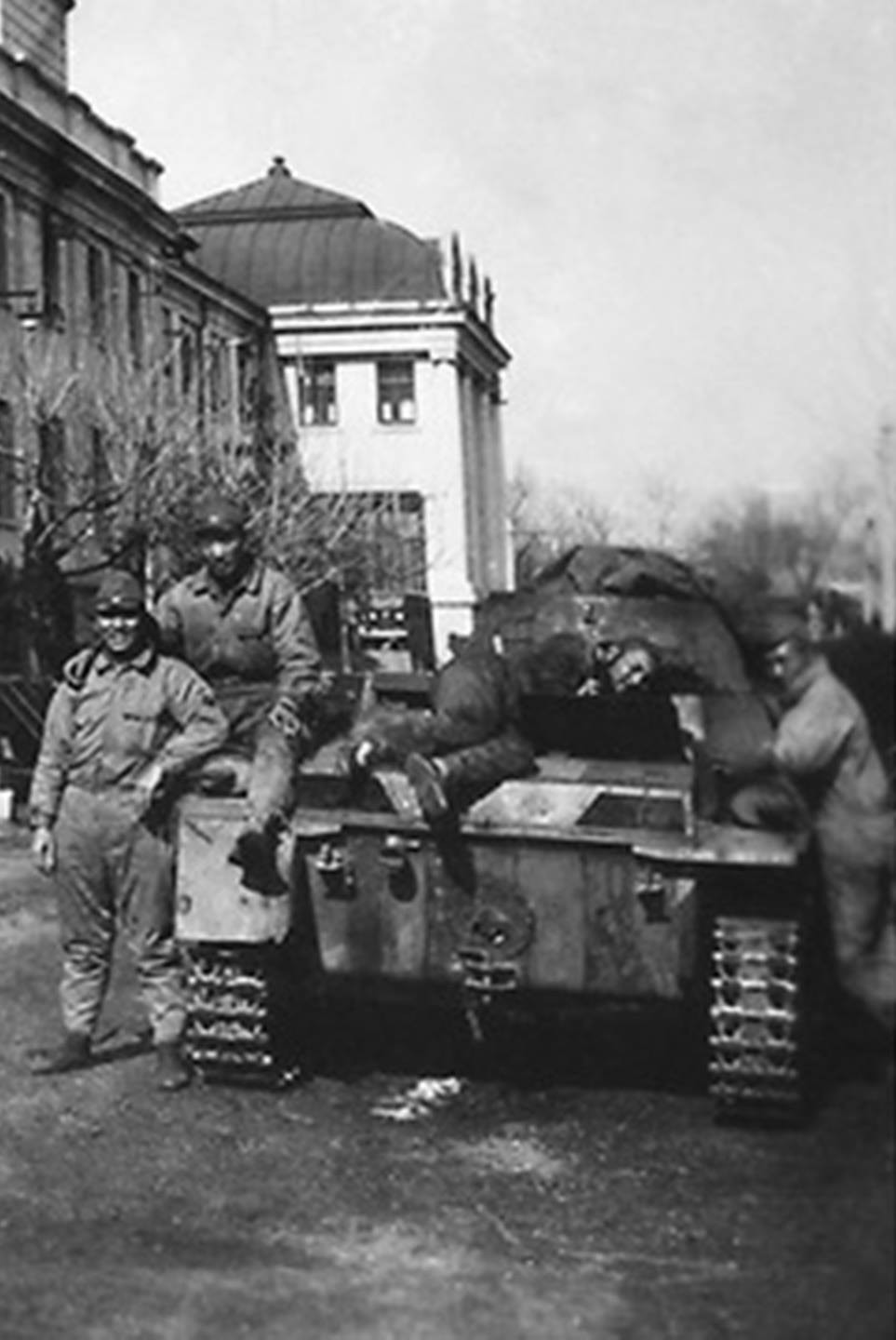 Japanese troops posing with a captured Chinese Panzer I Ausf A tank, Nanjing, mid-Dec 1937