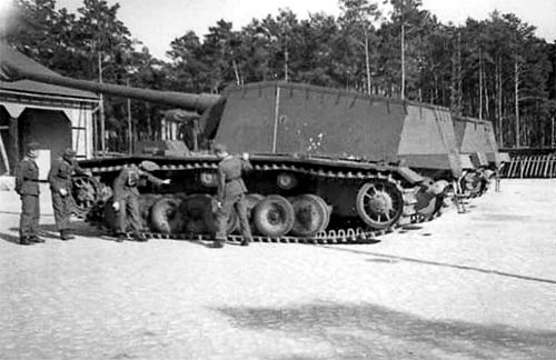 Sturer Emil heavy tank destroyer, post-1943, photo 1 of 2