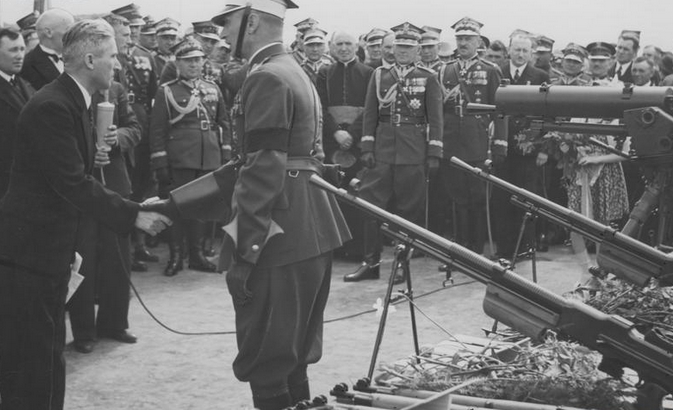 Edward Rydz-Smigly, Janusz Gluchowski, and Mieczysław Ryś-Trojanowski inspecting Polish troops, 19 Apr 1939; note Browning wz. 1928 automatic rifle in foreground