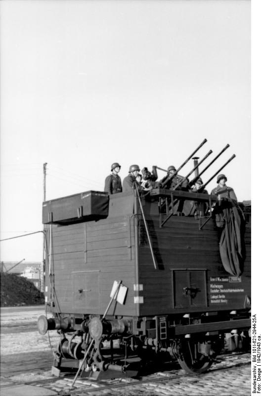 Railcar-mounted 2 cm Flakvierling 38 anti-aircraft gun in France, circa 1942-1943, photo 1 of 2