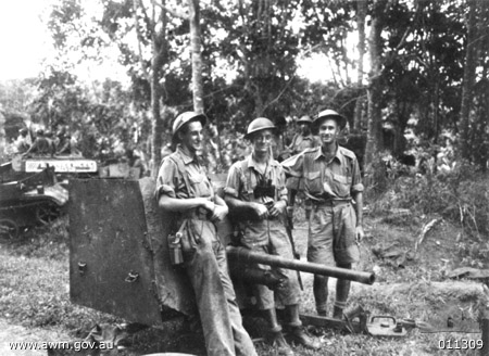 2 pounder gun of 4th Anti-Tank Regiment of Australian 8th Division and its crew near Muar, Malaya, 18 Jan 1942